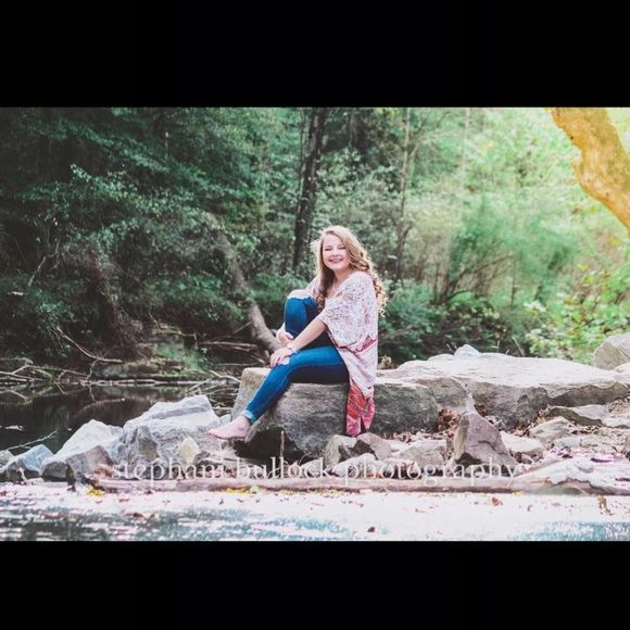 Meet your Posher, Sierra - Picture 1 of 1